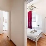 Hlavna Luxe 3 150m2 6 Beds Apartment *
