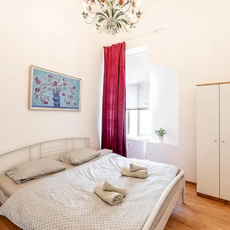 Apartment Hlavna Luxe 3 150m2 With Parking For Fee