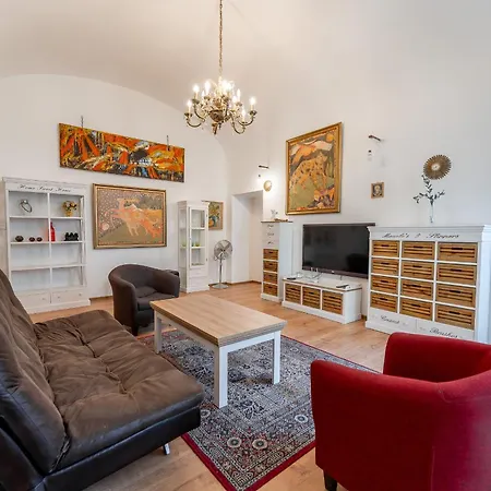 Apartment Hlavna Luxe 3 150m2 6 Beds Kosice